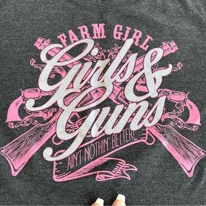 LIKE NEW!  FARM GIRL - GIRLS & GUNS CHARCOAL T-SHIRT SIZE LARGE